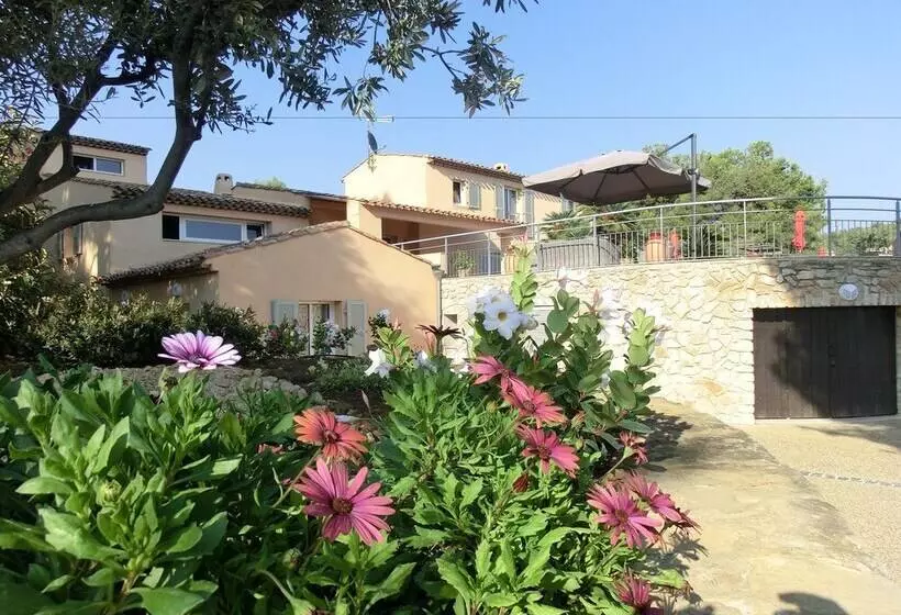 Aamiaismajoitus (B&B) Villa Azur Golf