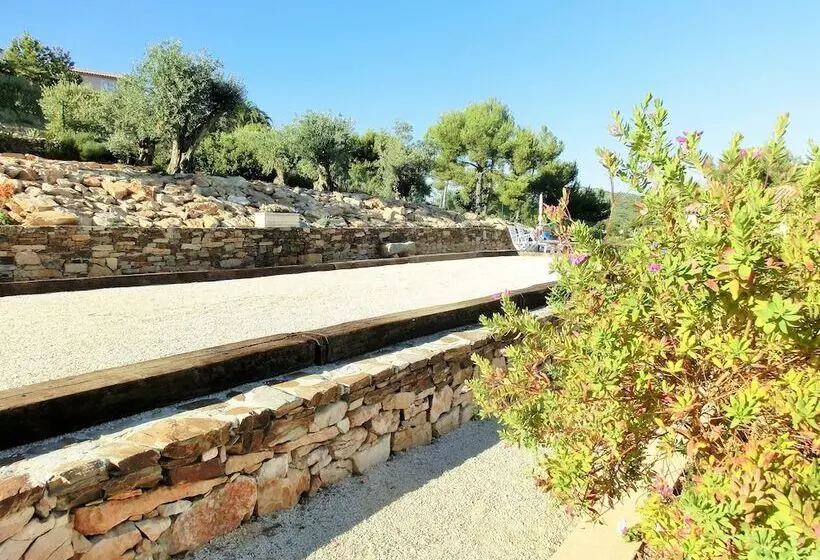 Aamiaismajoitus (B&B) Villa Azur Golf