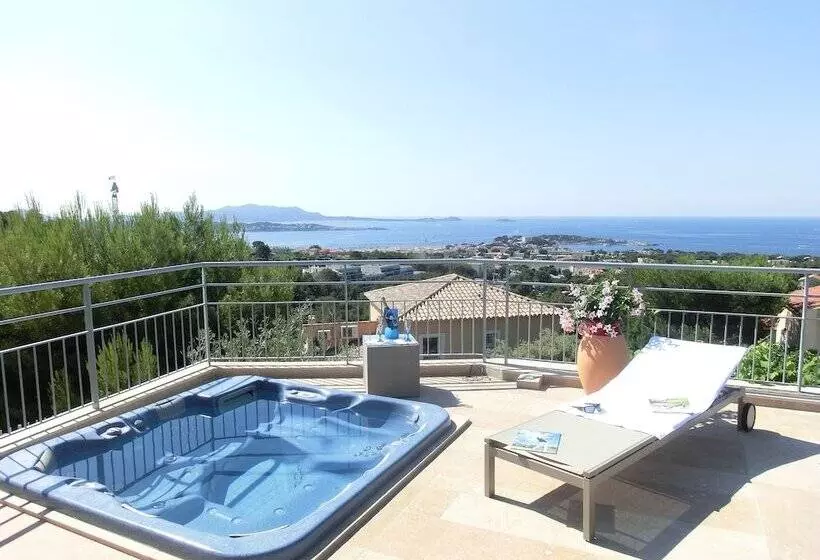 Aamiaismajoitus (B&B) Villa Azur Golf