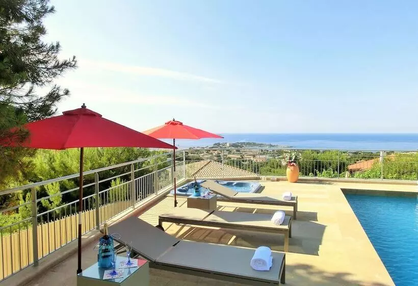 Aamiaismajoitus (B&B) Villa Azur Golf