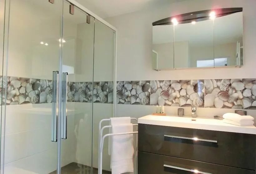 Aamiaismajoitus (B&B) Villa Azur Golf
