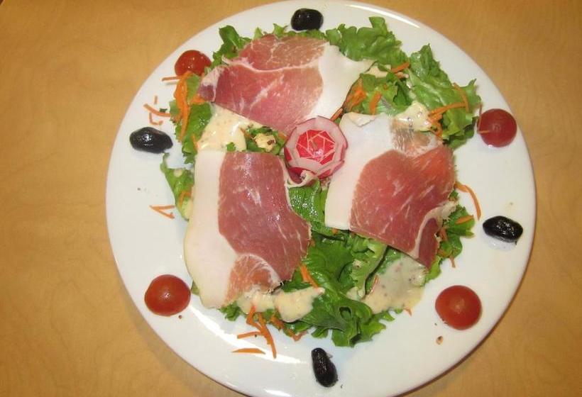 Отель Auberge Des Volcans D Auvergne