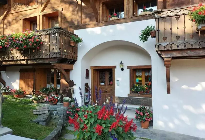 هتل Le Montagny