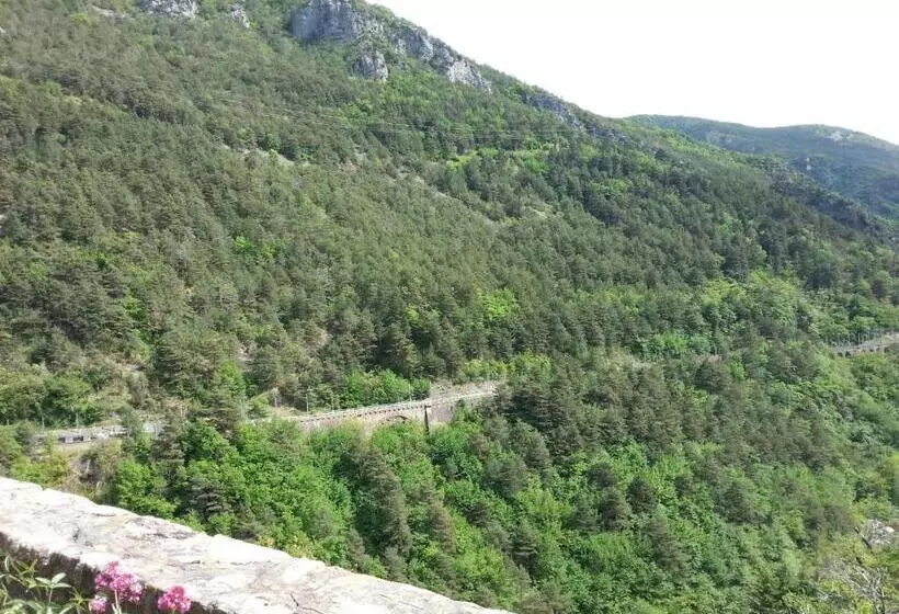 ホテル Auberge Saint Martin