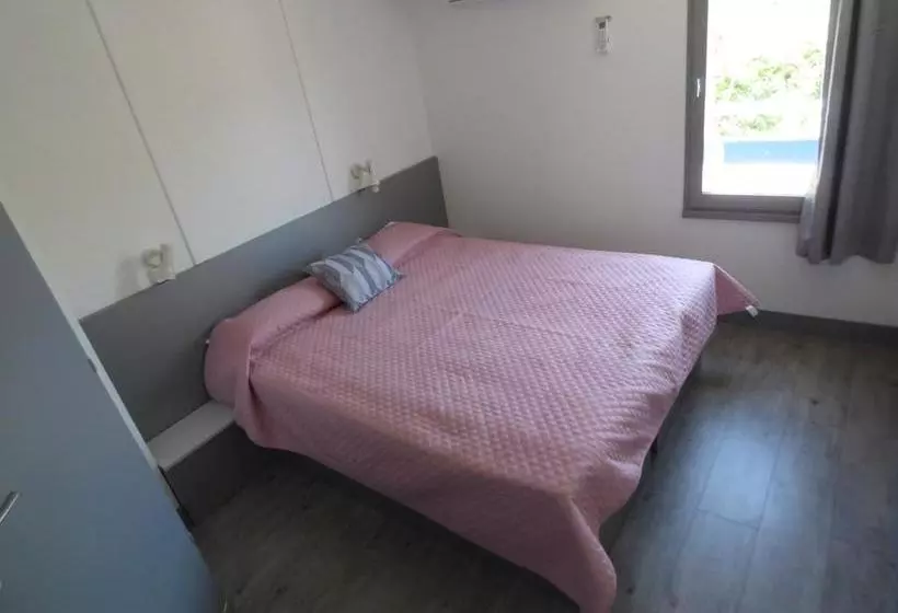 ホテル Hôtel Floréal