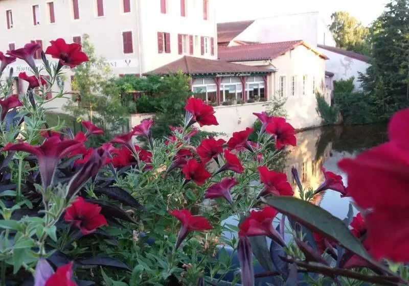 هتل Hostellerie D Heloise