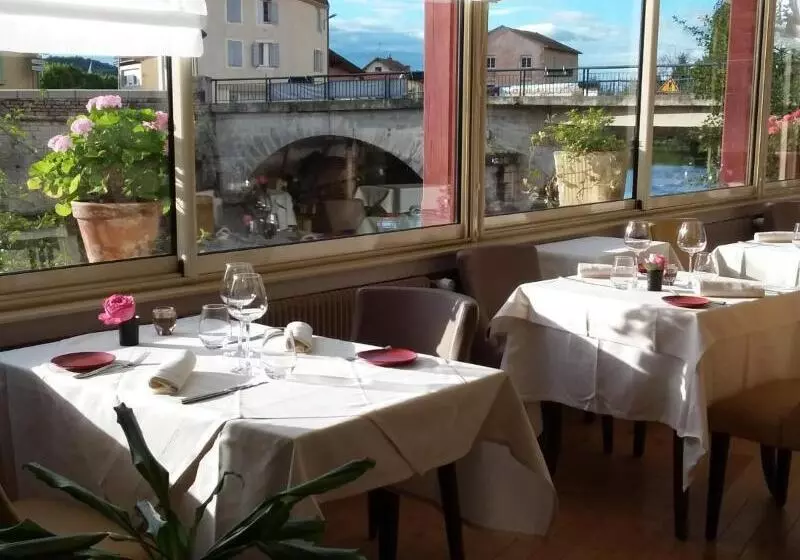 هتل Hostellerie D Heloise