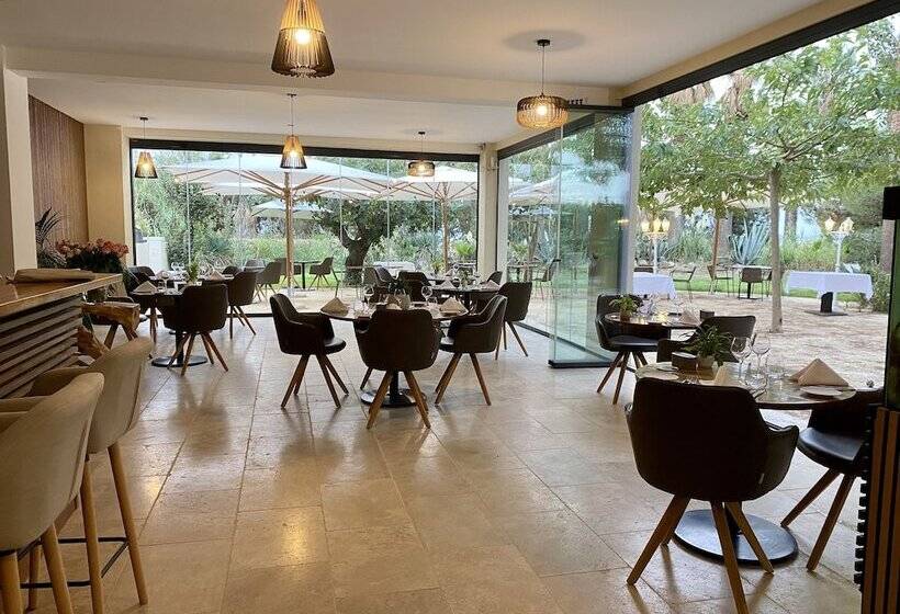 هتل Hôtel De La Mer