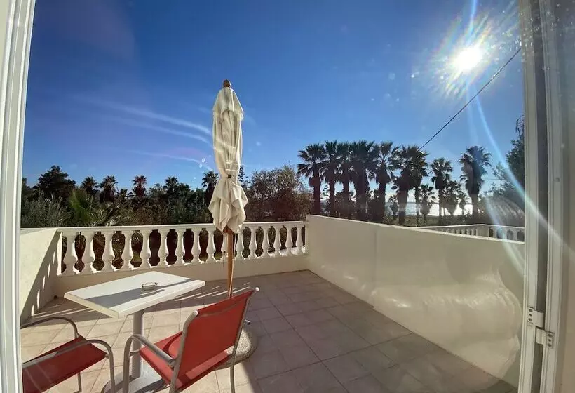 هتل Hôtel De La Mer