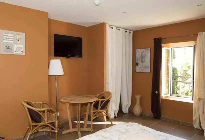 ホテル La Bastide De Venelles