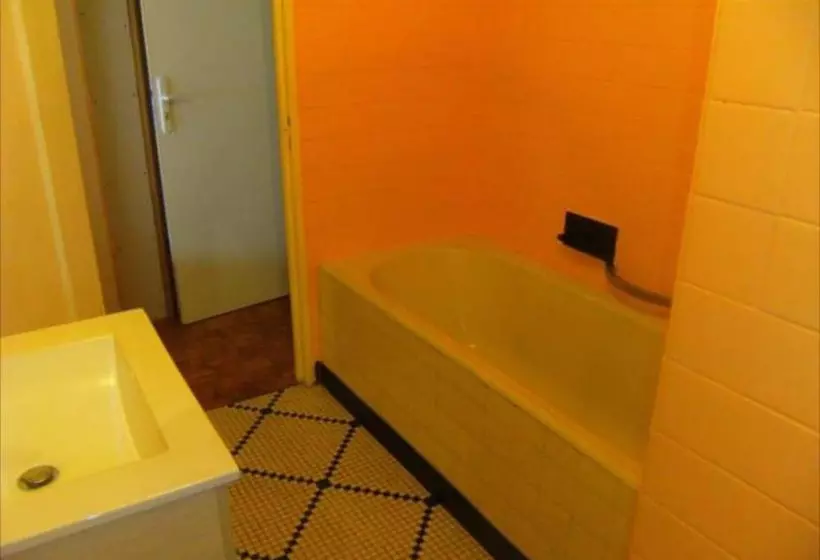 Hotelli Le Petit Blanzou