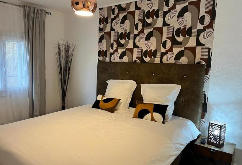 בית מלון כפרי Les Enfants Terribles