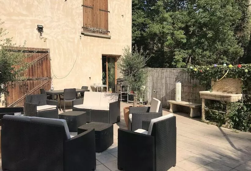 ベッドアンドブレックファースト Au Bois De Massier