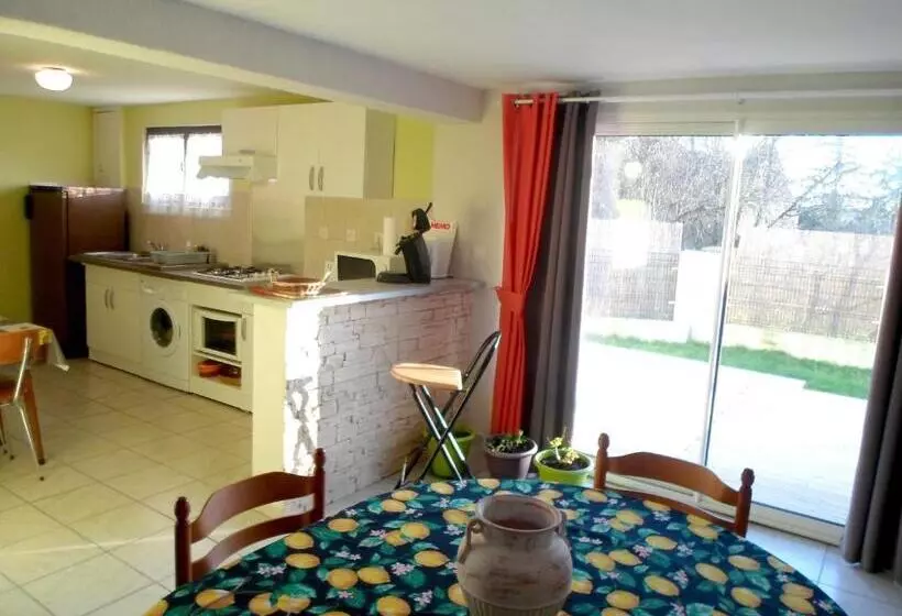 ベッドアンドブレックファースト Chambres D Hôtes Le Clos Du Murier