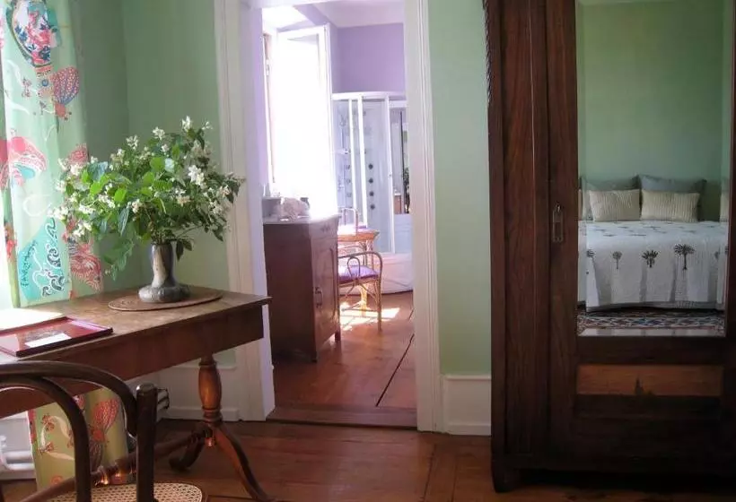 ベッドアンドブレックファースト Chambres D Hôtes Le Clos Saint Léonard