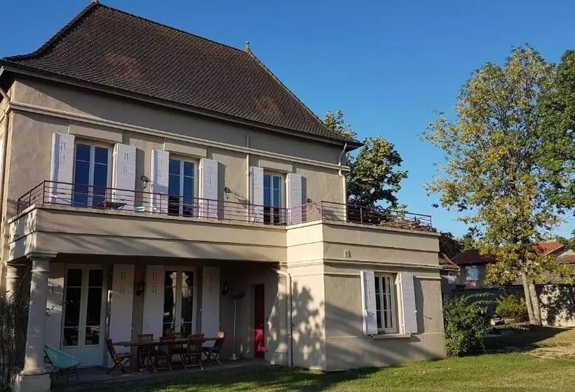 Aamiaismajoitus (B&B) Chambres D'hôtes Du Goût Et Des Couleurs