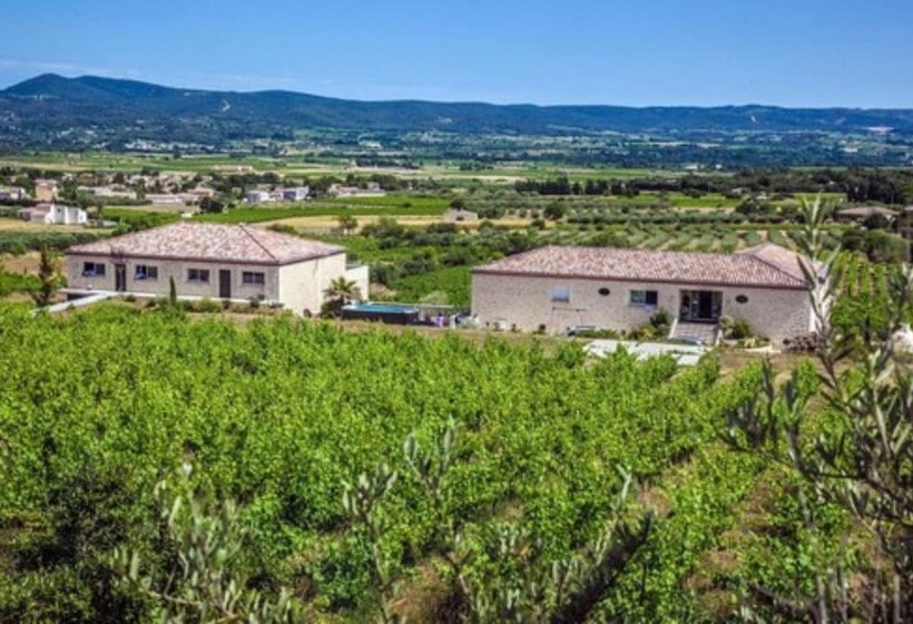 צימר Chateau De Valloubiere