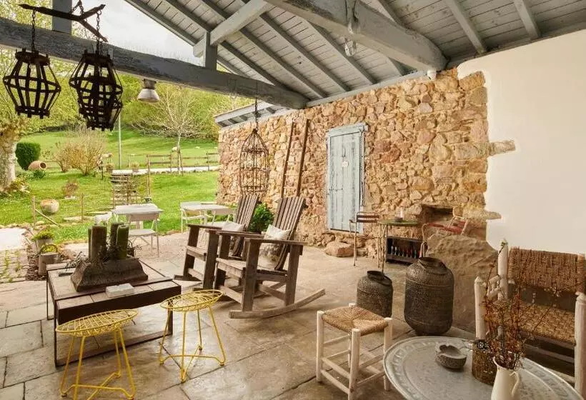 Aamiaismajoitus (B&B) Ferme Elhorga