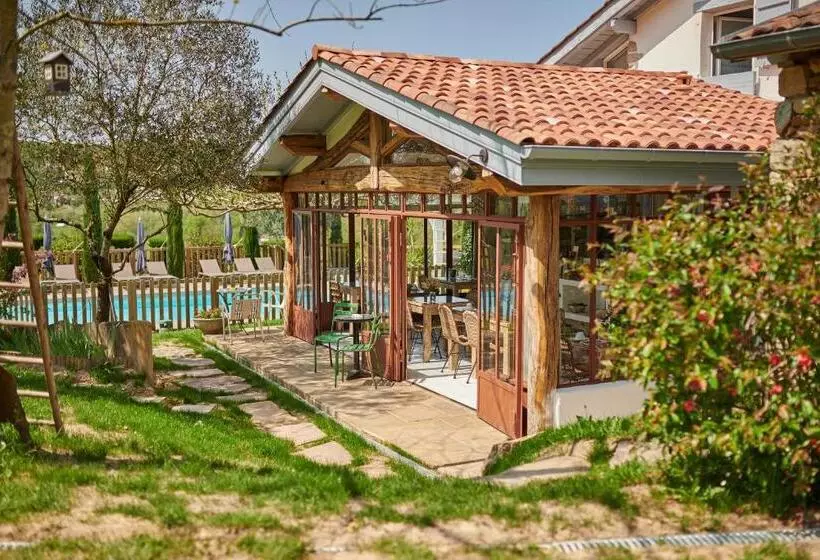 Aamiaismajoitus (B&B) Ferme Elhorga