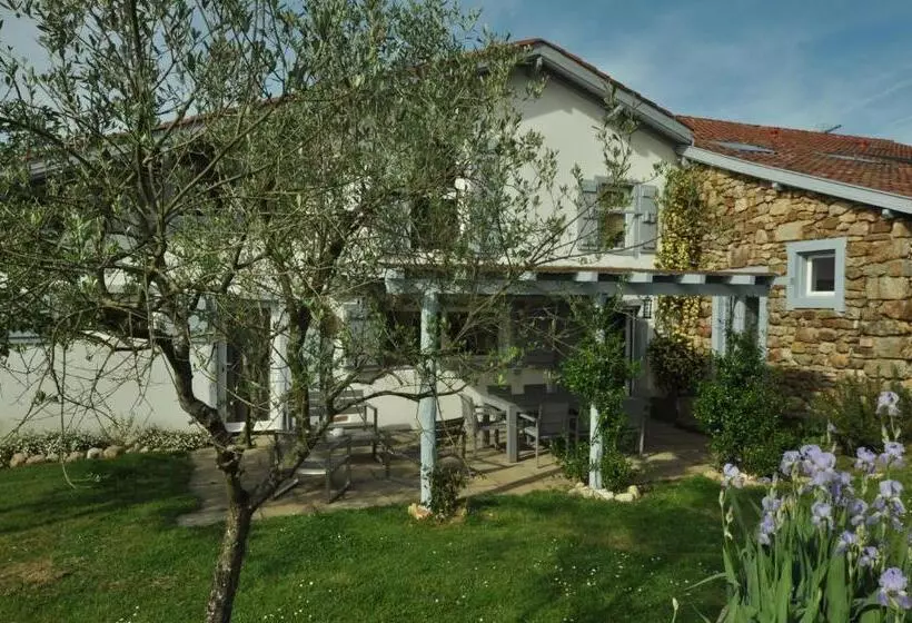 Aamiaismajoitus (B&B) Ferme Elhorga