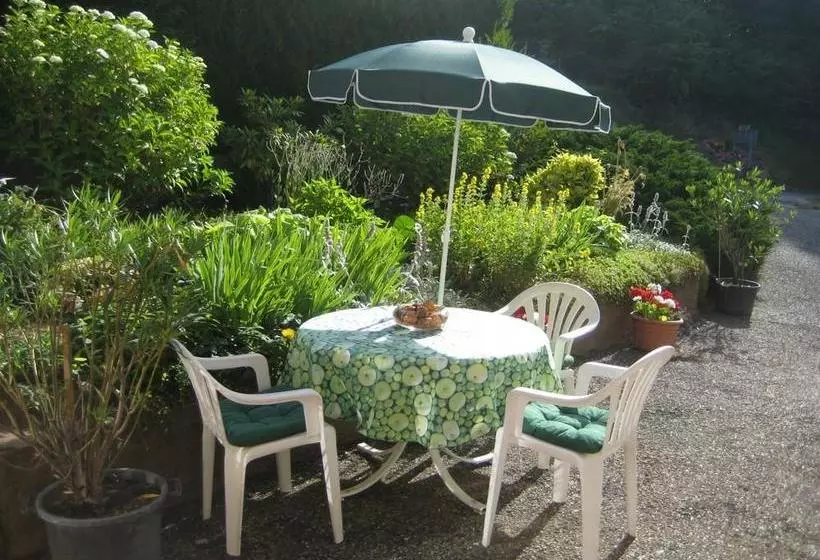 Aamiaismajoitus (B&B) Gîte Et Chambre D Hôtes La Petite Source