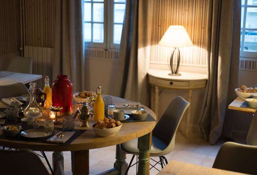 تختخواب و صبحانه La Banasterie