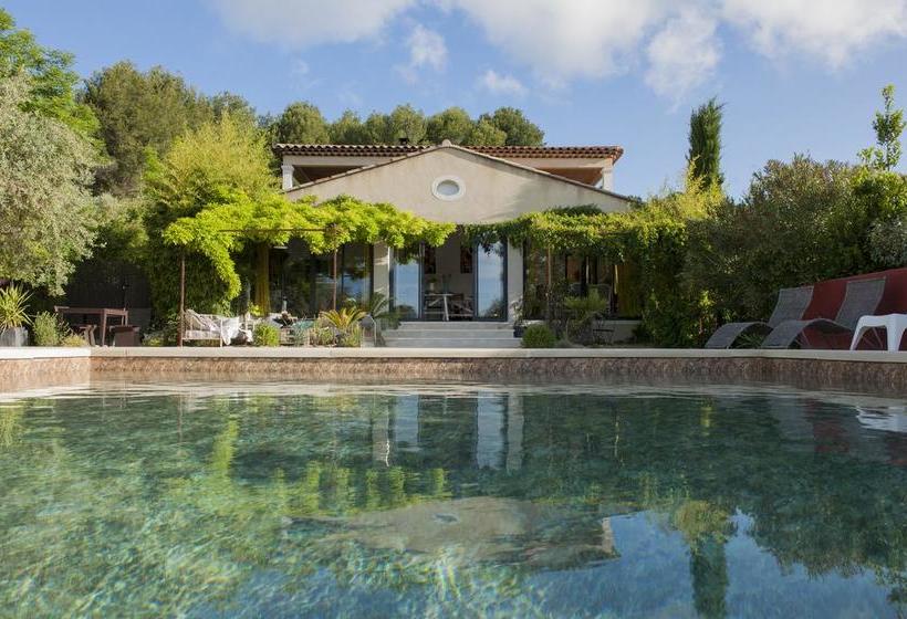 مبيت وإفطار La Bastide Dou Pastre