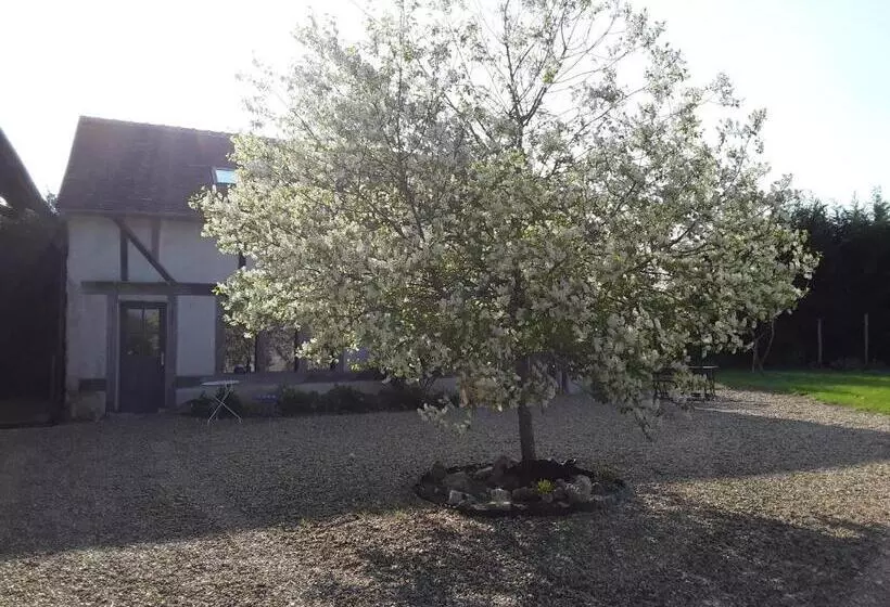 تختخواب و صبحانه La Belvinière Chambres Et Table D Hôtes