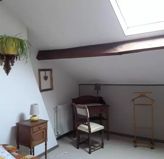 تختخواب و صبحانه La Belvinière Chambres Et Table D Hôtes