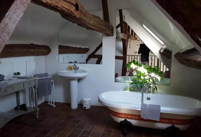 تختخواب و صبحانه La Belvinière Chambres Et Table D Hôtes