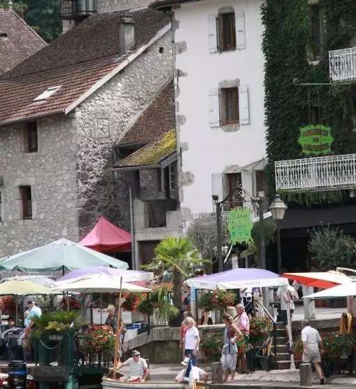 Aamiaismajoitus (B&B) Le Doux Nid