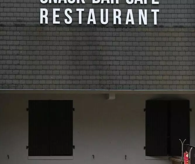 ホテル Gîte Hôtel Le P Tit Cham