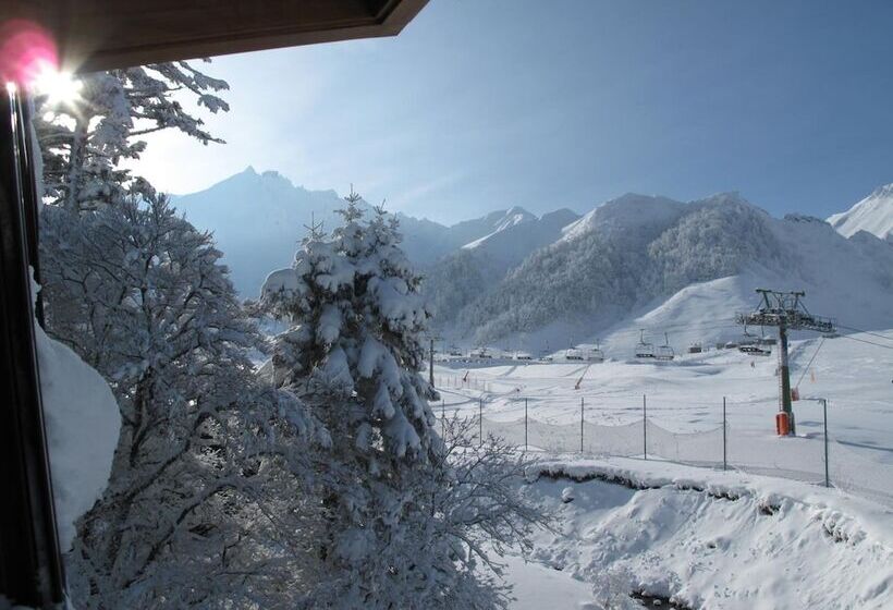 ホテル Gîte Hôtel Le P Tit Cham