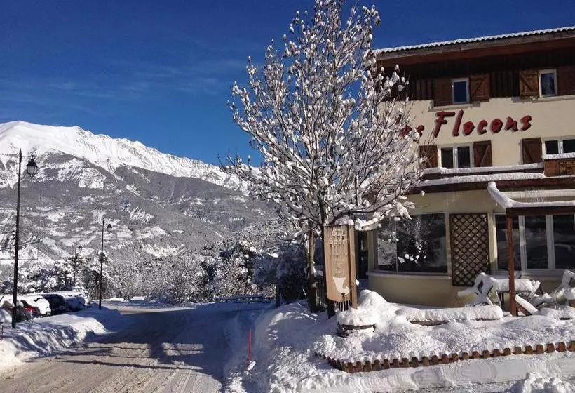 ホテル Hôtel Les Flocons