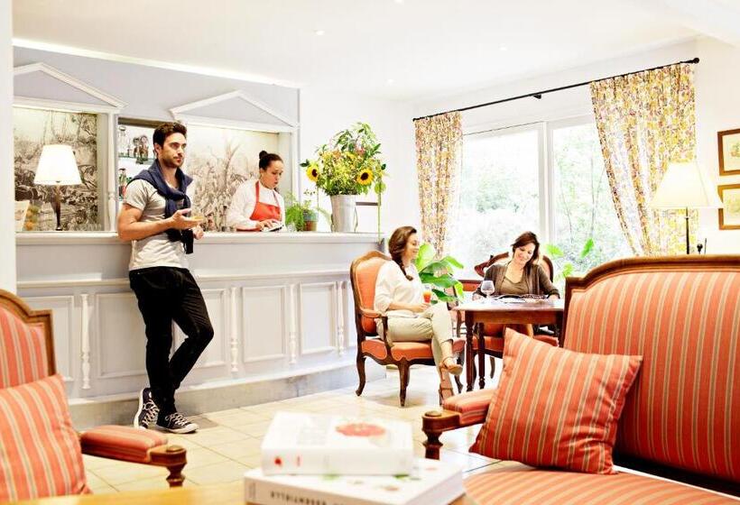 ホテル La Pinède