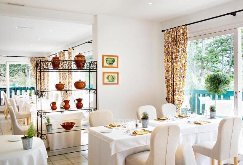 ホテル La Pinède