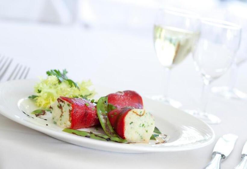 ホテル La Pinède