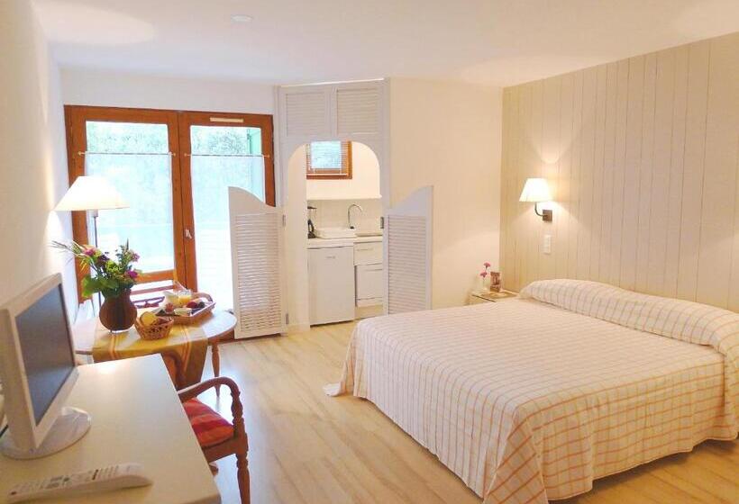 ホテル La Pinède