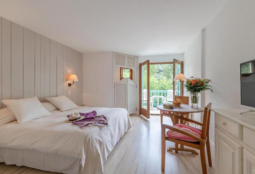 ホテル La Pinède