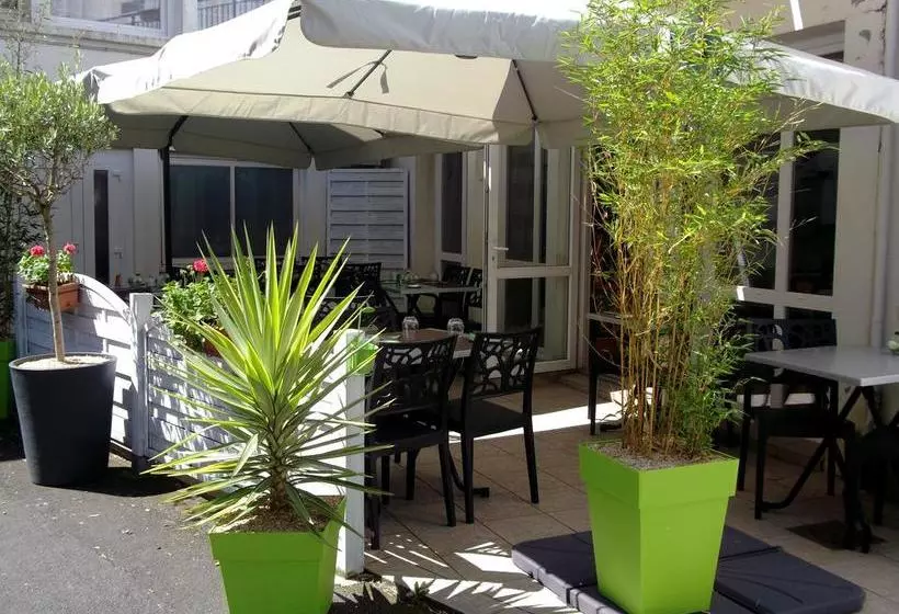 Hotelli Le Logis Des Chouans