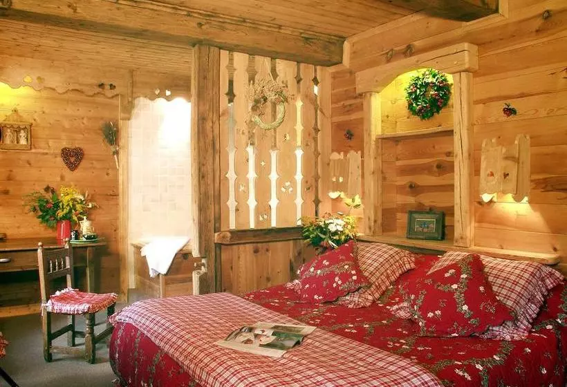 ホテル Les Chalets Hôtel De La Croix Fry