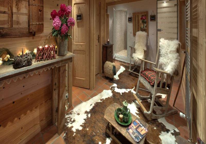 هتل Les Chalets Hôtel De La Croix Fry