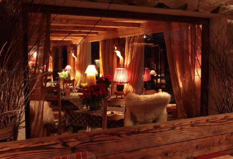 هتل Les Chalets Hôtel De La Croix Fry