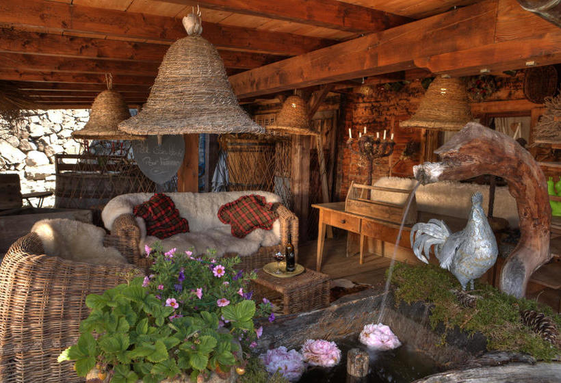 هتل Les Chalets Hôtel De La Croix Fry