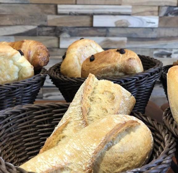 בית מלון כפרי Hôtel Restaurant Le Terre Neuvas