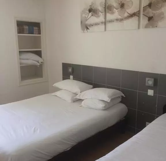 هتل Hôtel Restaurant Le Terre Neuvas