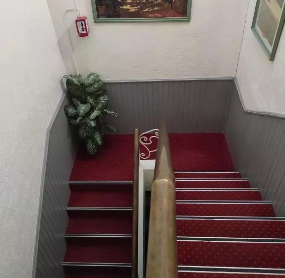 هتل Régina