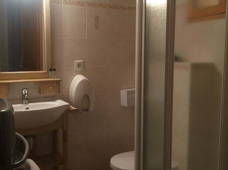 ユースホステル Auberge La Ferme De Ferrières