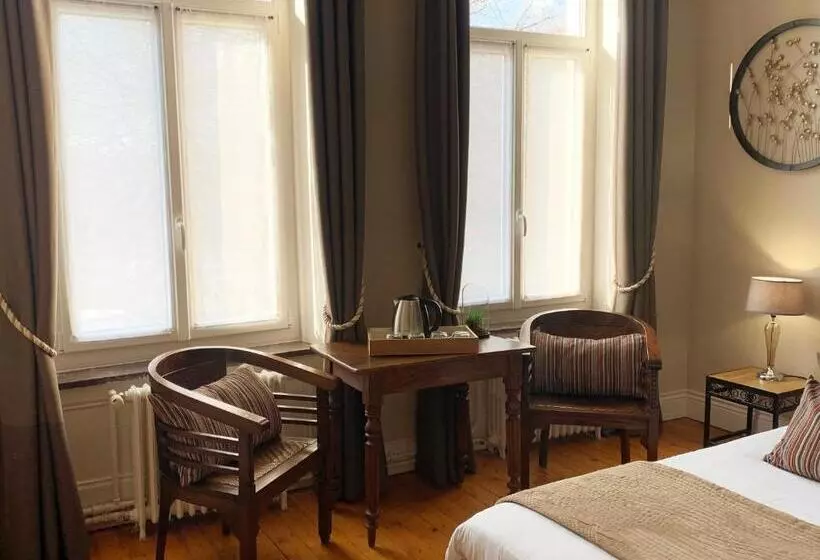 تختخواب و صبحانه Enclos De L'evêché