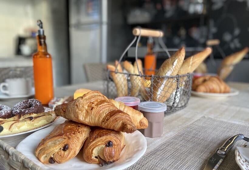 La Clef Des Songes B&b De Charme   Sarlat Centre   Parking Gratuit   Piscine Et Espace Bien être à 4